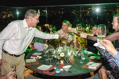 aniversário adulto, assessoria de eventos, club athletico paulistano, cobertura de aniversário, emily fanti, festa de aniversário em são paulo, fotografia de alto padrão, fotografia de aniversário, sunset, aniversário rooftop, rooftop, 50 anos, 60 anos'