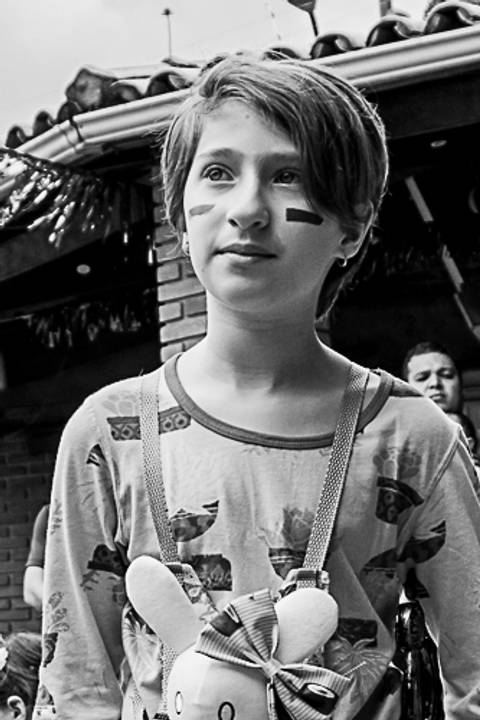 Adolescente pintado de carnaval'