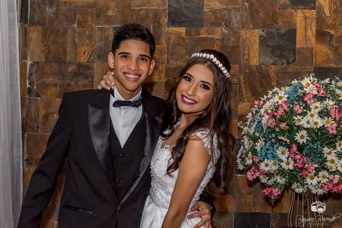 Festa de 15 anos; debutante; 15 anos; adolescentes; menina; garotas; festa; familia; eventos'