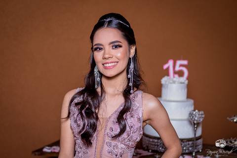 Festa de 15 anos; debutante; 15 anos; adolescentes; menina; garotas; festa; familia; eventos'