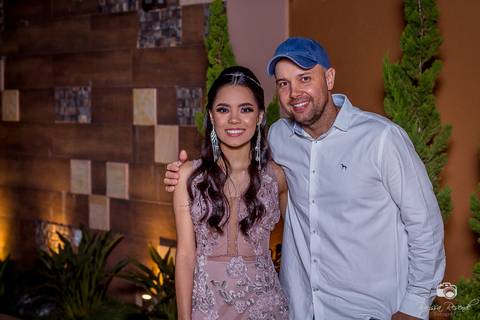 Festa de 15 anos; debutante; 15 anos; adolescentes; menina; garotas; festa; familia; eventos'