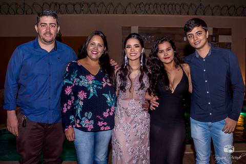 Festa de 15 anos; debutante; 15 anos; adolescentes; menina; garotas; festa; familia; eventos'