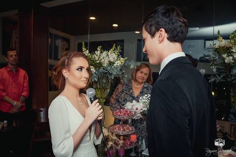 casamento; flores; carório; uberaba; casamento uberaba; minas gerais; brasil; casamentos; noiva; noivo; casados; vestido de noiva; terno e gravata; vestida de branco;'