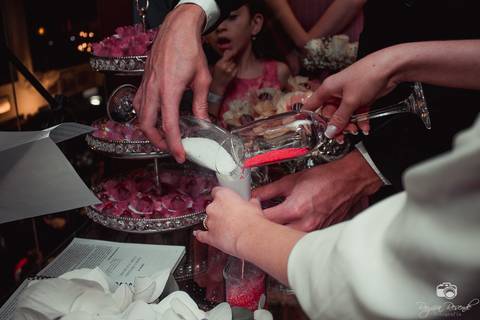 casamento; flores; carório; uberaba; casamento uberaba; minas gerais; brasil; casamentos; noiva; noivo; casados; vestido de noiva; terno e gravata; vestida de branco;'