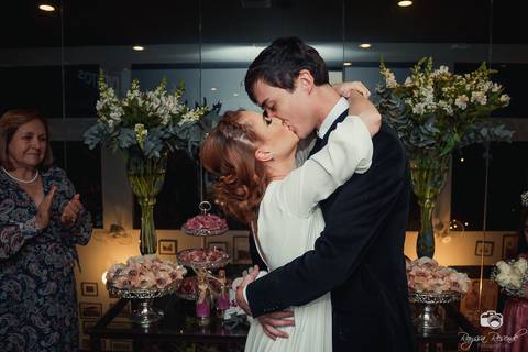 casamento; flores; carório; uberaba; casamento uberaba; minas gerais; brasil; casamentos; noiva; noivo; casados; vestido de noiva; terno e gravata; vestida de branco;'