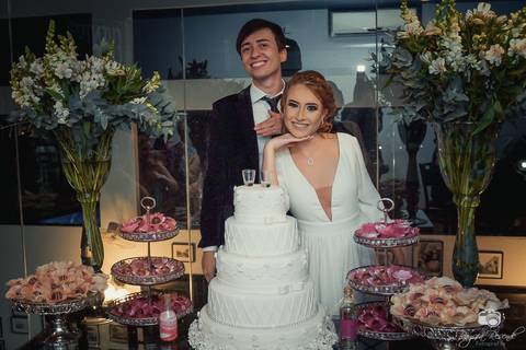 casamento; flores; carório; uberaba; casamento uberaba; minas gerais; brasil; casamentos; noiva; noivo; casados; vestido de noiva; terno e gravata; vestida de branco; madrinhas; amigas; amizade;; familia;'