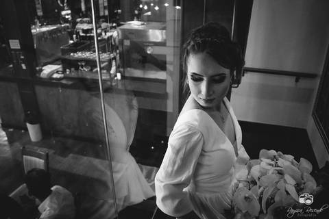 casamento; flores; carório; uberaba; casamento uberaba; minas gerais; brasil; casamentos; noiva; noivo; casados; vestido de noiva; terno e gravata; vestida de branco; madrinhas; amigas; amizade;; familia;'