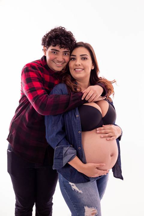 gestante e seu filho mais velho'