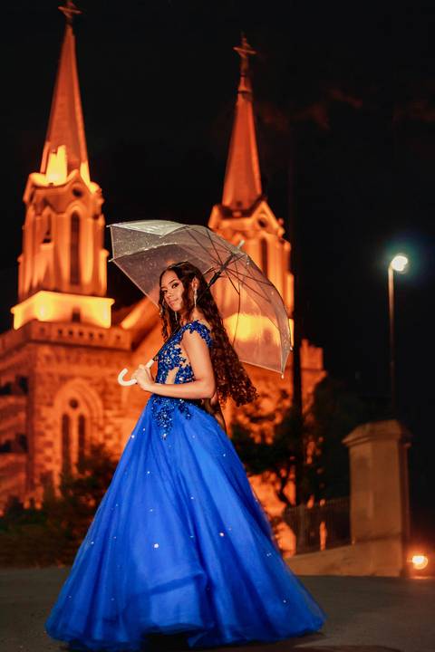 foto com guarda chuva transparente'