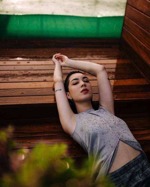 '