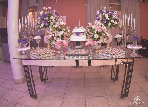 mesa do bolo 15 anos'