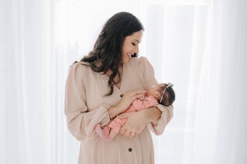 Ensaio newborn natural, ensaio newborn lifestyle, ensaio acompanhamento bebês, bebê e mamãe, São José do Rio Preto, Ana Rocchi Fotografia'