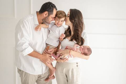 Ensaio newborn natural, ensaio newborn lifestyle, ensaio acompanhamento bebês, ensaio bebê e irmãozinho,São José do Rio Preto, Ana Rocchi Fotografia'