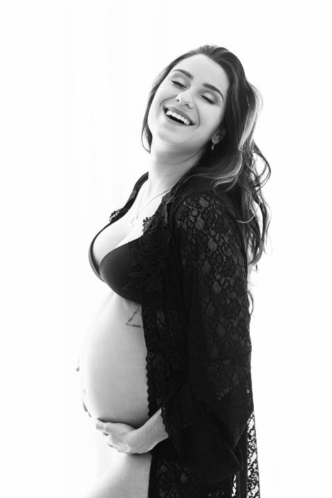 Estúdio de fotografia de gestante, ensaio gestante, ensaio gestante luz natural, fotógrafa gestante, São José do Rio Preto, Ana Rocchi Fotografia'
