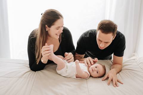 Ensaio acompanhamento bebê, ensaio bebê lifestyle, ensaio newborn estúdio, ensaio bebê natural, fotógrafo bebê, fotógrafo bebê luz natural, fotógrafo bebê e família, São José do Rio Preto, Ana Rocchi Fotografia'