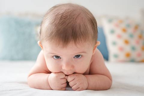 Ensaio acompanhamento bebê, ensaio bebê lifestyle, ensaio newborn estúdio, ensaio bebê natural, fotógrafo bebê, fotógrafo bebê luz natural, fotógrafo bebê e família, São José do Rio Preto, Ana Rocchi Fotografia'