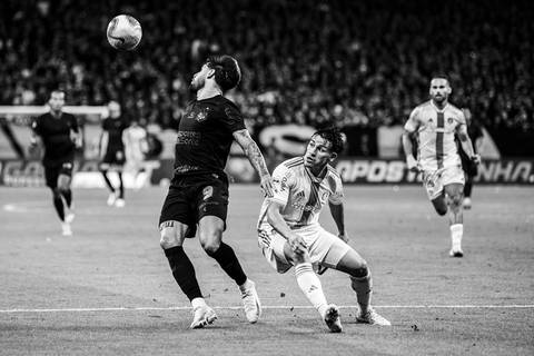 Yuri Alberto em lance de ataque contra o Internacional'