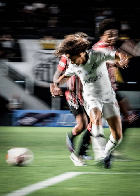 A Sereia da Vila Jane em jogo contra o São Paulo. Técnica aplicada de panning.'