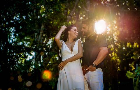 ensaio romântico com luz natural'
