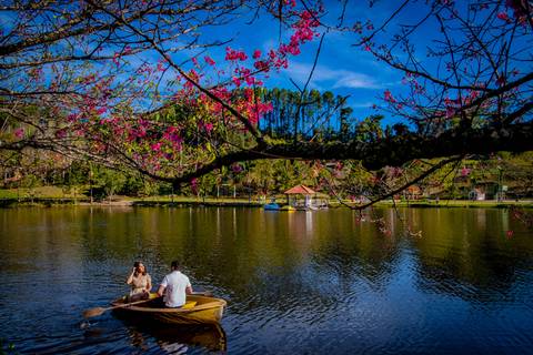 noiva no barco, cerejeiras, Pedra Azul'