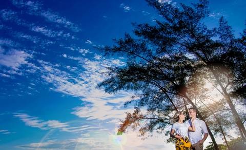 casal no por do sol'