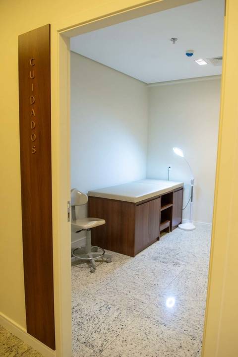 Consultório Médico Moderno e Equipado em Campinas - Fotografia Profissional'