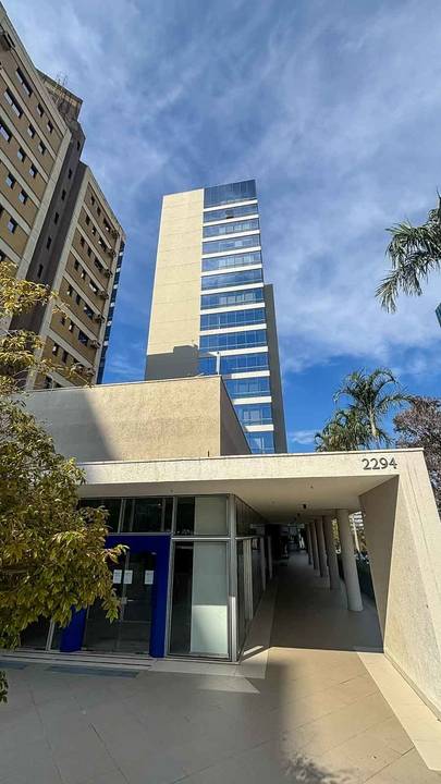 Entrada da Clínica Utrini Medicina em Campinas - Fotografia Arquitetônica para Médicos'