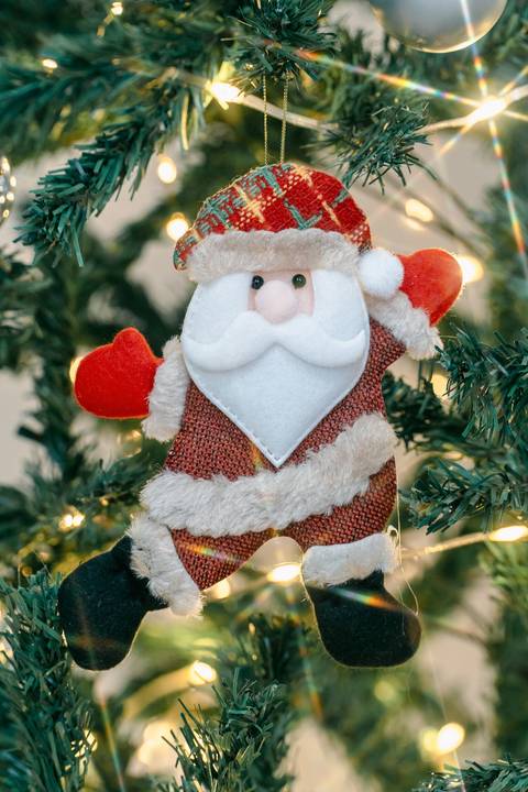 Cenário com árvore e Enfeites de Natal Em Piraquara e Curitiba Paraná'