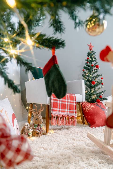 Cenário de natal com enfeites e brinquedos de Natal Em Piraquara e Curitiba Paraná'