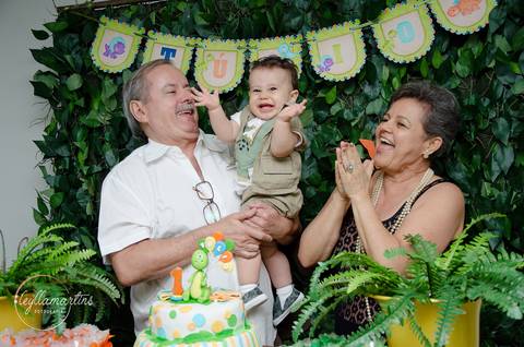 Ensaio temático dinossauro Festa Infantil Bh Festa dinossauro Fotografia de família Ensaio bebê '