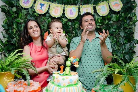 Ensaio temático dinossauro Festa Infantil Bh Festa dinossauro Fotografia de família Ensaio bebê '