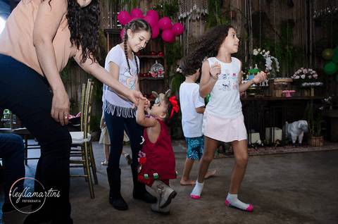 TEMA FAZENDINHA MENINA  BOOK BEBÊ 10 MESES ENSAIO BEBÊS '