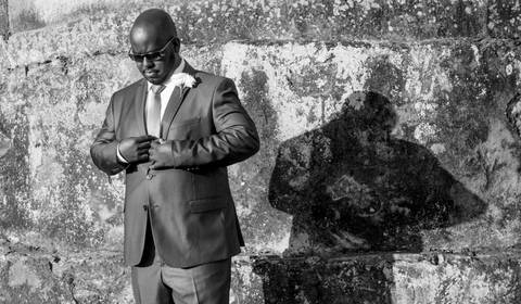 Make of de Roberto se arrumando para o casamento com a noiva Camila em Ouro Preto Minas gerais'