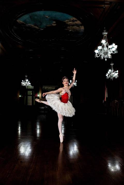 Ensaio Fotográfico da linda Bailarina Carol 
Fotógrafo: Marcelo Fabiano Fotografia e Vídeo
Maquiagem: André Galhego 
Cabelo: Gerferson Ramos
Shape 
Local: Centro Cultural Português na cidade de Santos.
Centro Histórico de Santos '