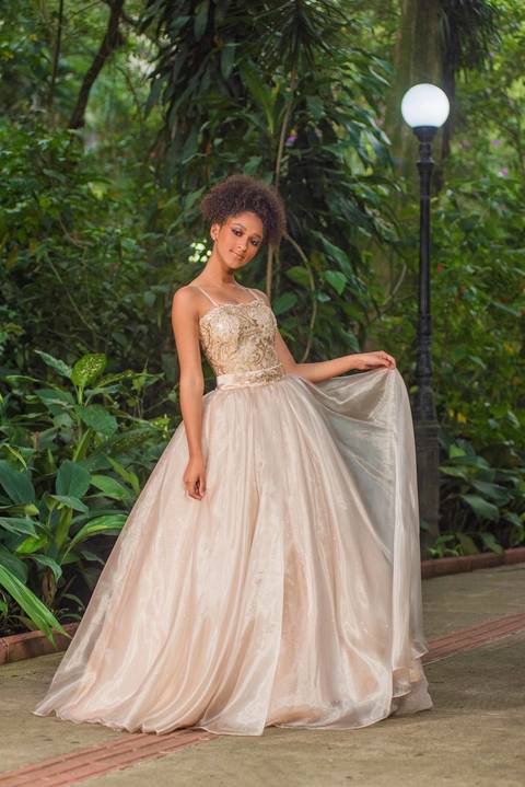 Guia de Poses fotográficas para Debutantes - Marcelo Fabiano Fotografia e vídeo - Ensaio fotográfico no Orquidário de Santos S.P'