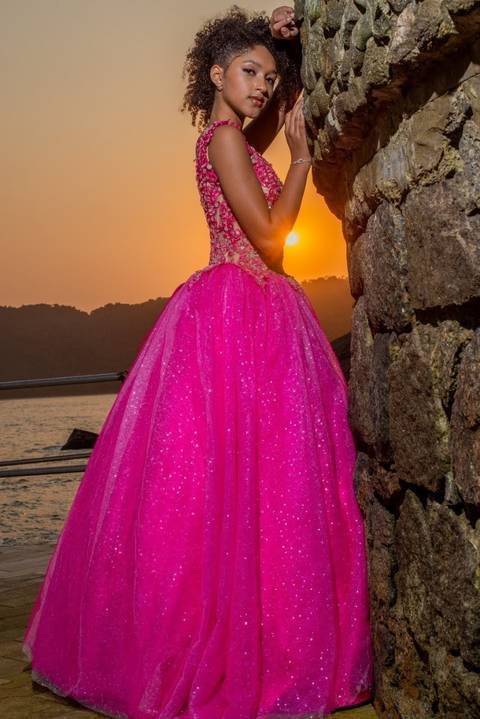 A Linda Ana Lívia fotografando para nosso projeto @debutantesemfoco
Marcelo Fabiano Fotografia e vídeo
Vestido Local 1
Cabelo Geferson Ramos
Maquiagem André Galhego'