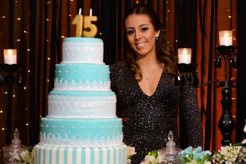 Serena 15 anos - Marcelo Fabiano Fotografia - Santos S.P - Ensaios Fotográficos na Praia - Espaço Alta Cabana - A Cabine de Fotos'