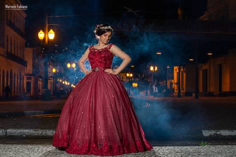 Ana Barbara arrasando em mais um lindo ensaio das nossas @debutantesemfoco
Marcelo Fabiano Fotografia e vídeo
Vestido Local 1 a Rigor
Cabelo Geferson Ramos
Maquiagem André Galhego
Shape Santos
Marcelo Fabiano - Fotógrafo especialista em Debutantes
'