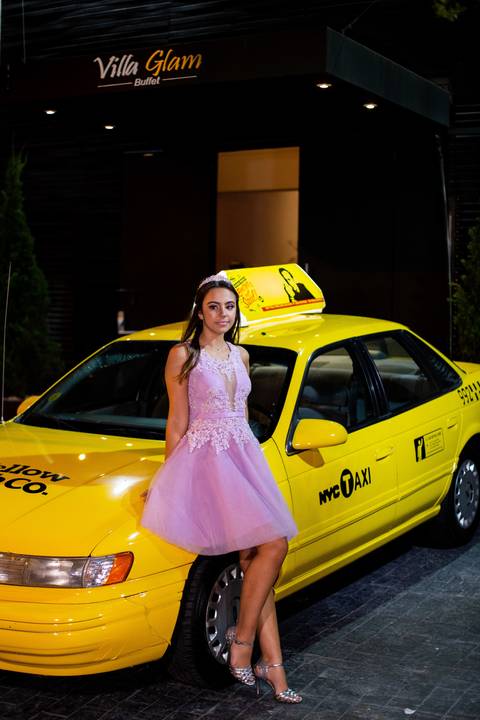 Mais uma Debutante linda Ana Beatriz,pelas lentes do Fotografo - Marcelo Fabiano Fotografia - Vila Glam Buffet - Moema -São Paulo - Tema New York'