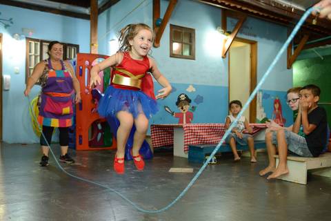 Não a nada mais emocionante que a alegria de uma criança - Quintal da Vila'
