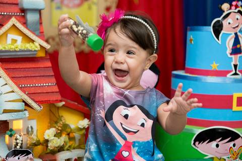 Olha a alegria da pequena Giulia em sua festa de 1 aninho'