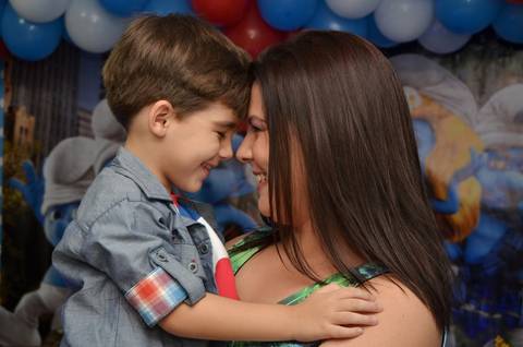 Festa do Matheus , momento mãe e filho  .'
