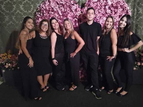 Cris Ribeiro
Assessoria em Eventos
Assessoria em festas,casamentos e eventos corporativos
Watsapp 13-99134-2664'