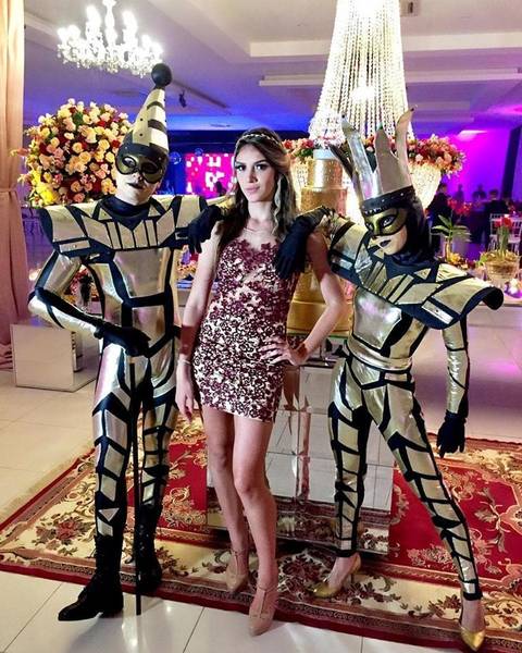 Encanto Produções 
Especialista em Entretenimento 
13-99763-1995'