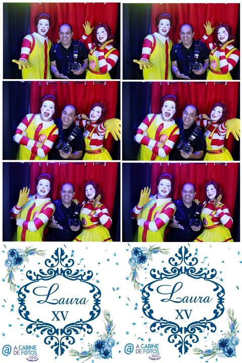 Cabine de fotos fechada - Fotos em formato tirinhas, sai duas fotos fotos e em festas de 15 anos é sucesso garantido - @acabinedefotos360 a melhor empresa de cabine de fotos da baixada santista'