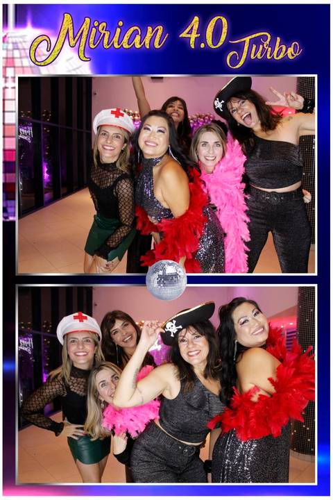 Estivemos na festa da Miriam de 40 anos no Ilha do Tesouro Buffet
Vídeos incríveis com nosso 360 e fotos reveladas na hora com nosso totem de fotos'