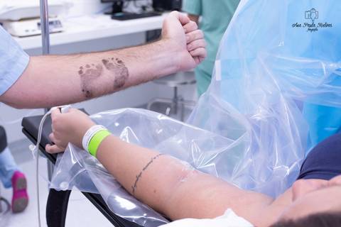 Pézinhos marcados no braço do Papai.
Parto do João Gustavo'