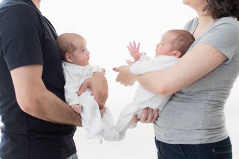 fotografia irmãos gêmeos 
'