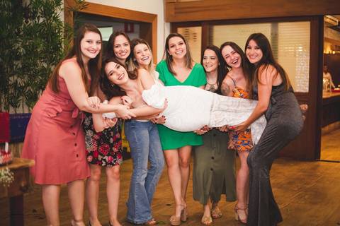 fotografia de casamento, casamento civil, fotografo para casamento civil, foto de casal, casamento, fotografia de familia, ensaio casal, noiva, fotos de noivas, vestido de noiva, madrinhas, foto de madrinhas'