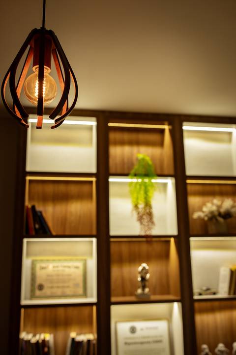 Ensaio corporativo masculino feito no consultório do cliente'